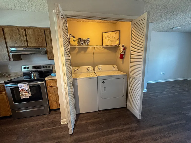 5115 S Clarice Ct #C — Photo 2