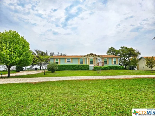 102 Mountain Dew Dr, Gatesville, TX 76528