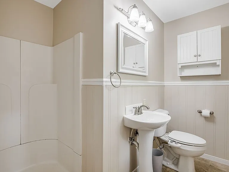 440 Royal Pines Dr — Photo 11