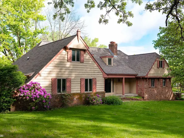 2391 Maple Ridge Dr, Denison, IA 51442