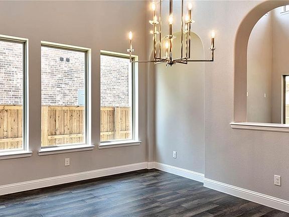 3rd image of 712 Bannerdale Blvd