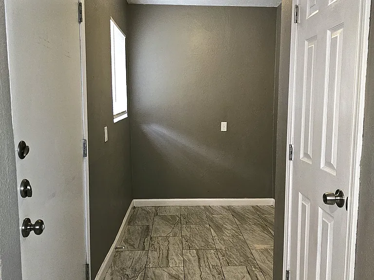3735 Stateoak Dr — Photo 10