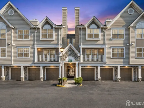 22 Guisborough Way, Edison, NJ 08820