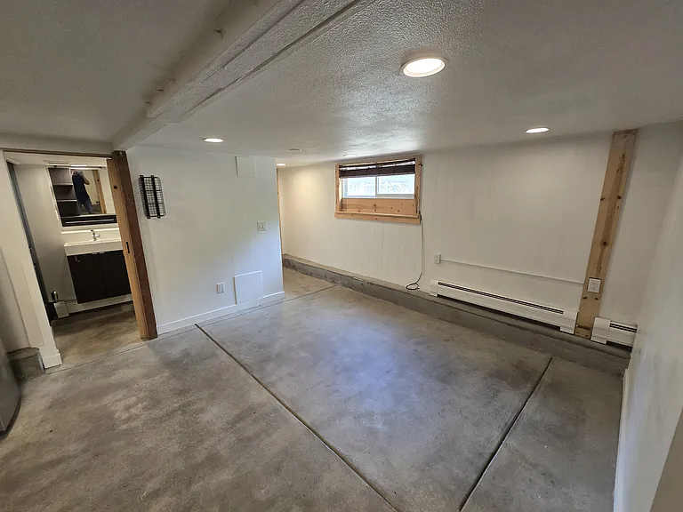 403 23rd St #11 — Photo 2