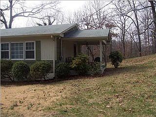2nd image of 205 Sunset Dr