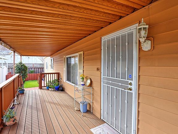 4th image of 161 Mountain Springs Dr #161