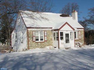 130 Lawnton Rd, Willow Grove, PA 19090