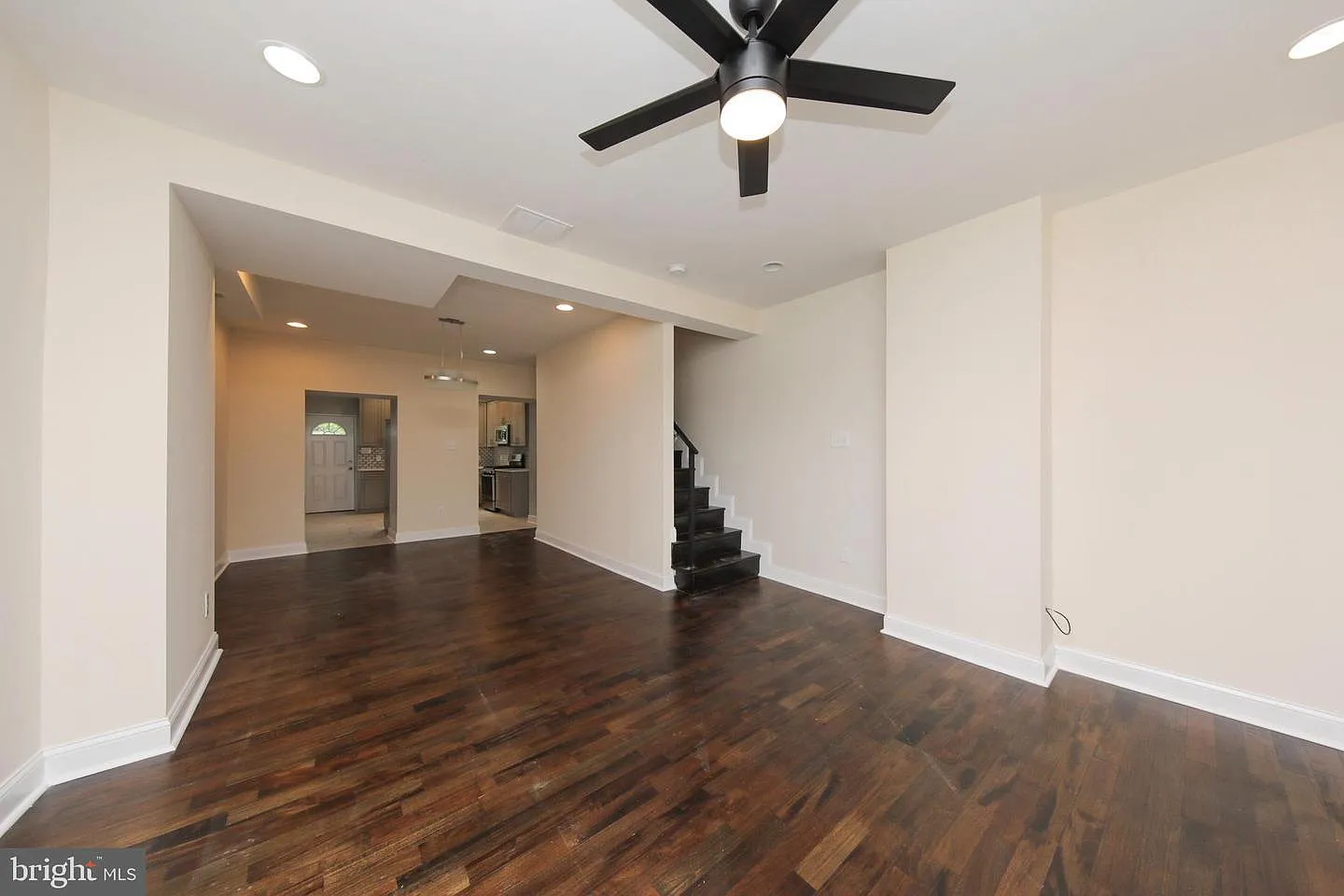4 bed, 1530 sqft, $2,900 — Photo 4