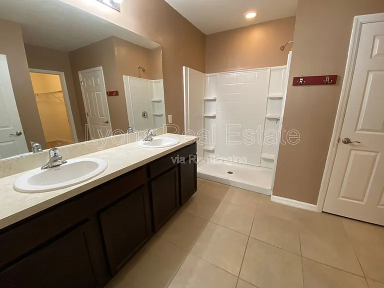 3425 Cancun Ct — Photo 25