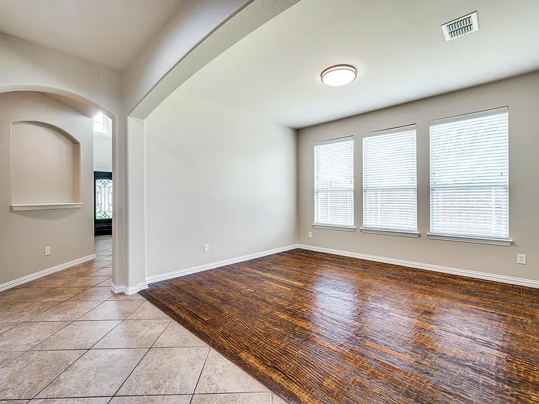 10632 Bolivar Dr — Photo 13