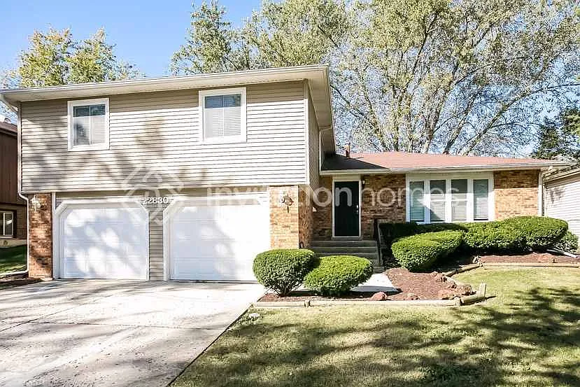 22830 Lakeshore Dr