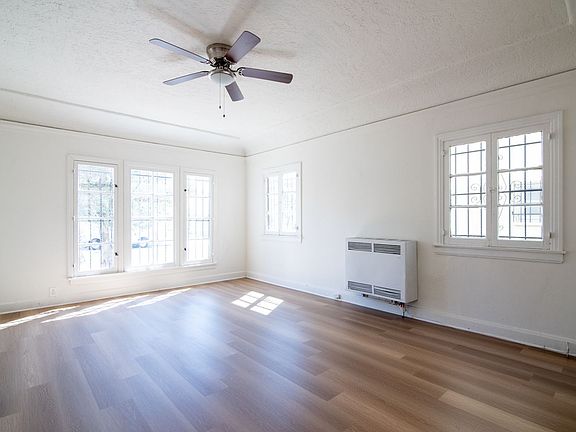 3rd image of 2717 Cimarron St #2719