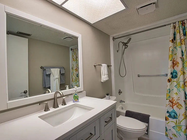 240 Santa Maria St #225 — Photo 20