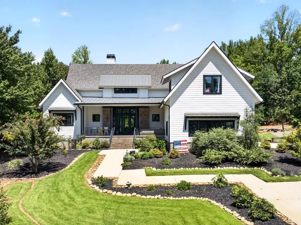 3 Hall Rd, Greenville, SC 29609