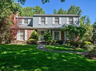 1279 Plantation Dr, Bethel Park, PA 15102