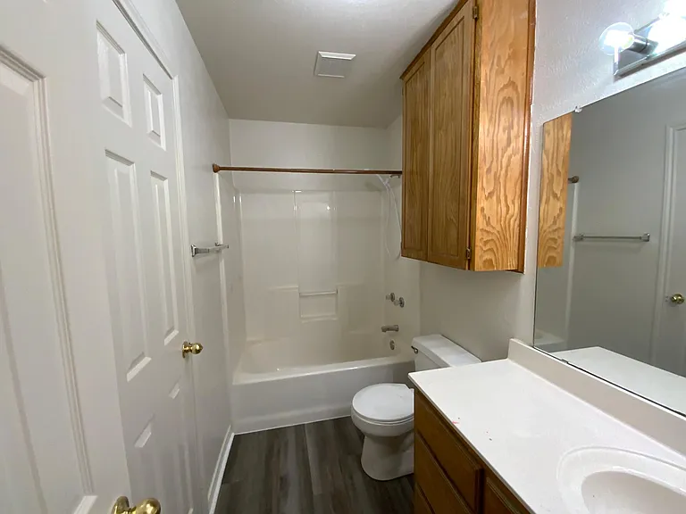 103 Valley Cir #B — Photo 3