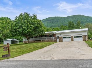 70 Letterman Rd, Burnsville, NC 28714