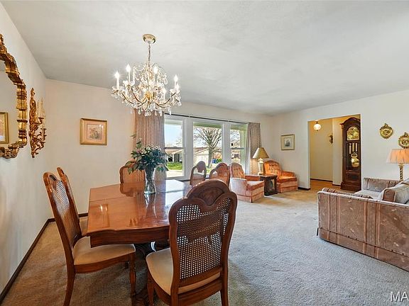 5th image of 11852 Beaverton Dr