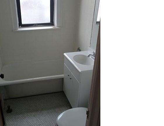 3rd image of 7450 S Luella Ave APT 1A