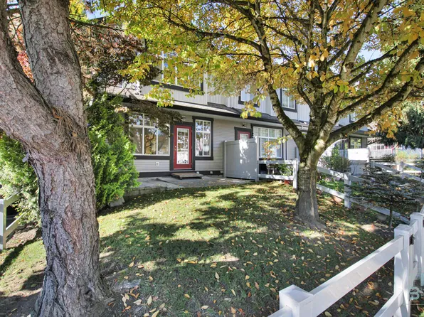 18839 69th Ave #29, Surrey, BC V4N 5S7