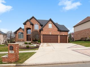 369 4th St, Lemont, IL 60439