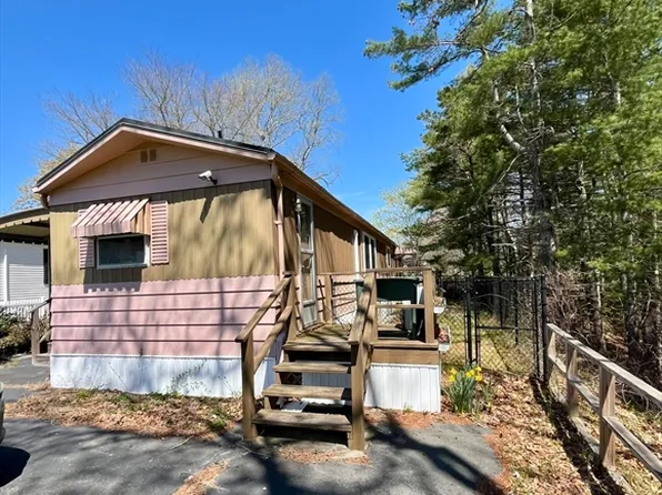 30 Madeline St, East Wareham, MA 02538