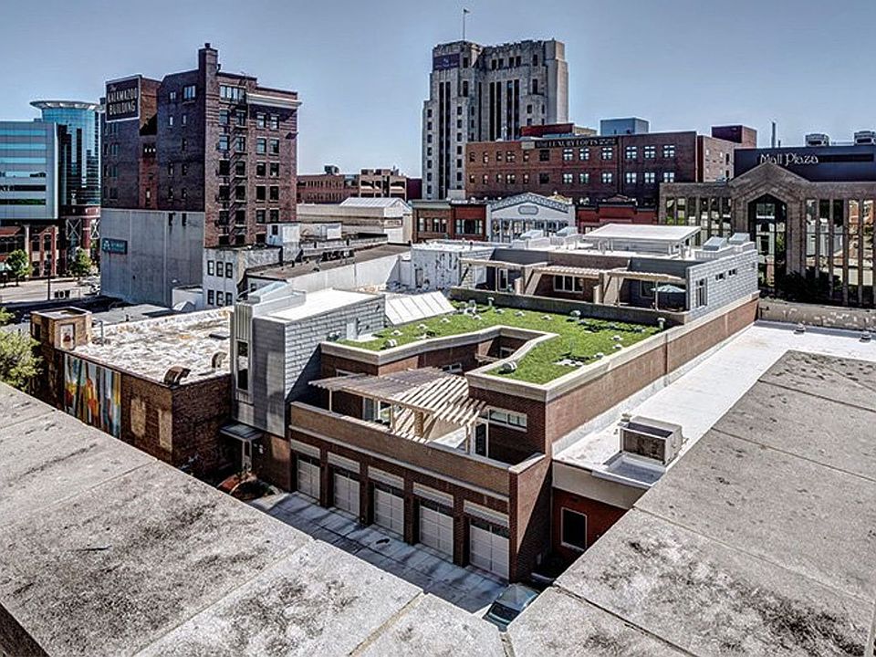1st image of 154 S Kalamazoo Mall #153