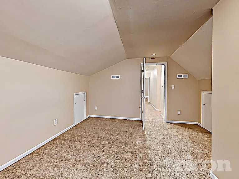 6311 Coach Hill Ln — Photo 11