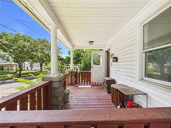 4th image of 643-645 Portland Ave
