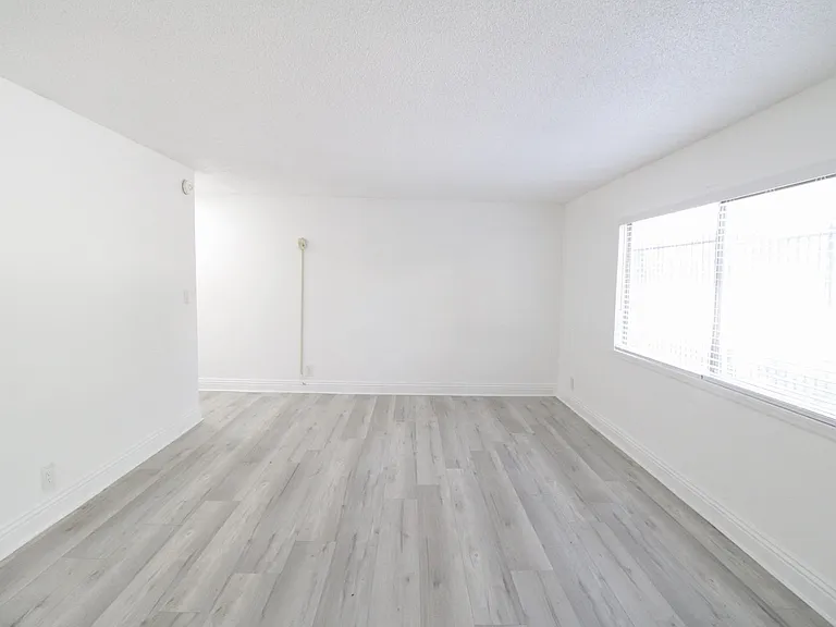 Westmont Apartments LLC — Photo 14