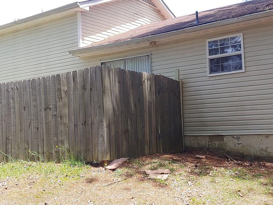 2nd image of 9257 Settlers Grove Rd NE
