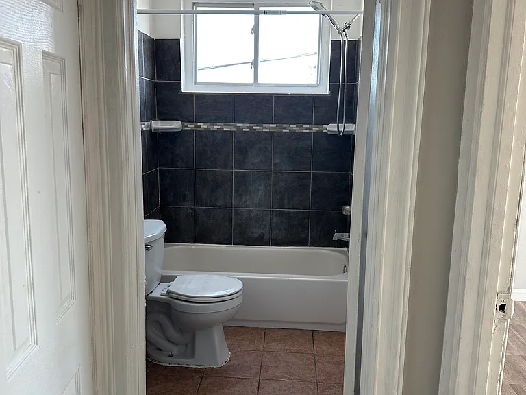 143 W Godfrey Ave #3 — Photo 5