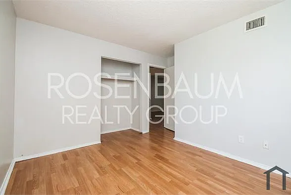 1050 W University Dr #201 — Photo 10