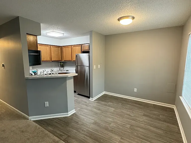 Oak Lake at Crooked Creek — Photo 31