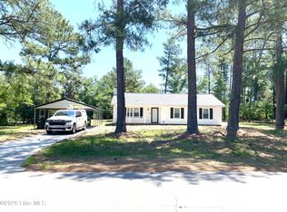 11821 Cypress Dr, Laurinburg, NC 28352