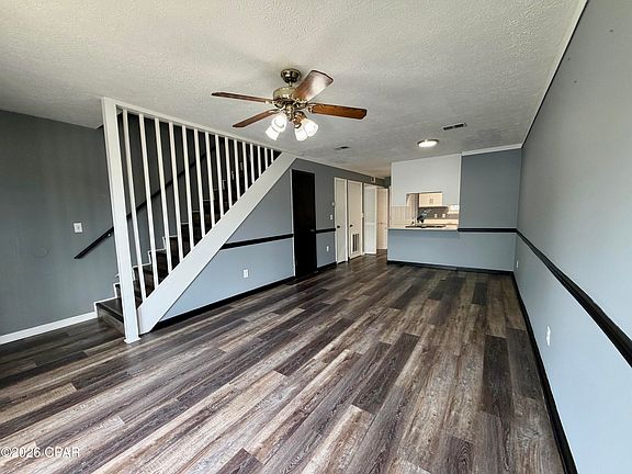 4th image of 2436 Johnson Dr