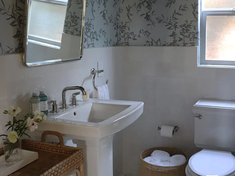 1111 E Ortega St — Photo 11