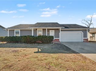 920 S 25th St, Rogers, AR 72758