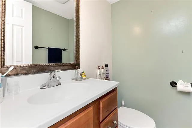818 Moss St #101 — Photo 9