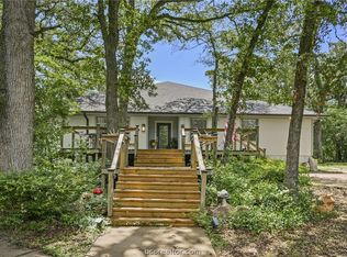 1209 Deer Crossing Ct, Bryan, TX 77807