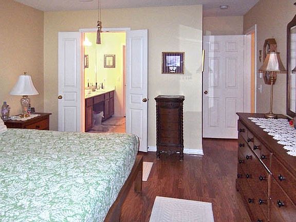 5th image of 10410 Trailway Oak