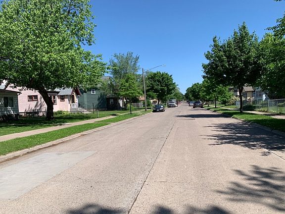 4th image of 4019 Colfax Ave N