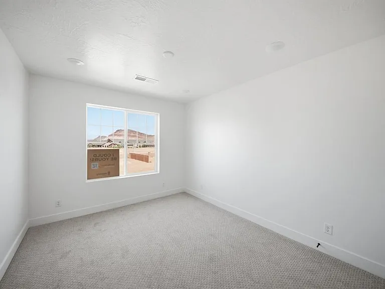 946 E Malibu Ln — Photo 18