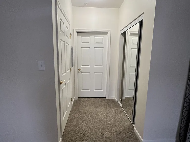 2001 Whispering Ponds Ct #1-2D-2D — Photo 13