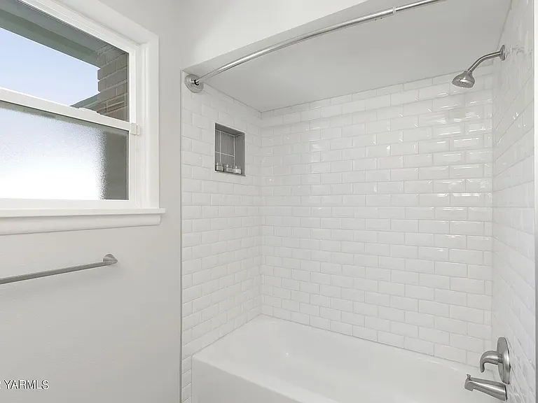 6315 Summitview Ave — Photo 17