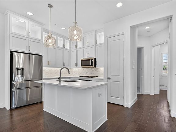 2nd image of 2201 Southwick Dr