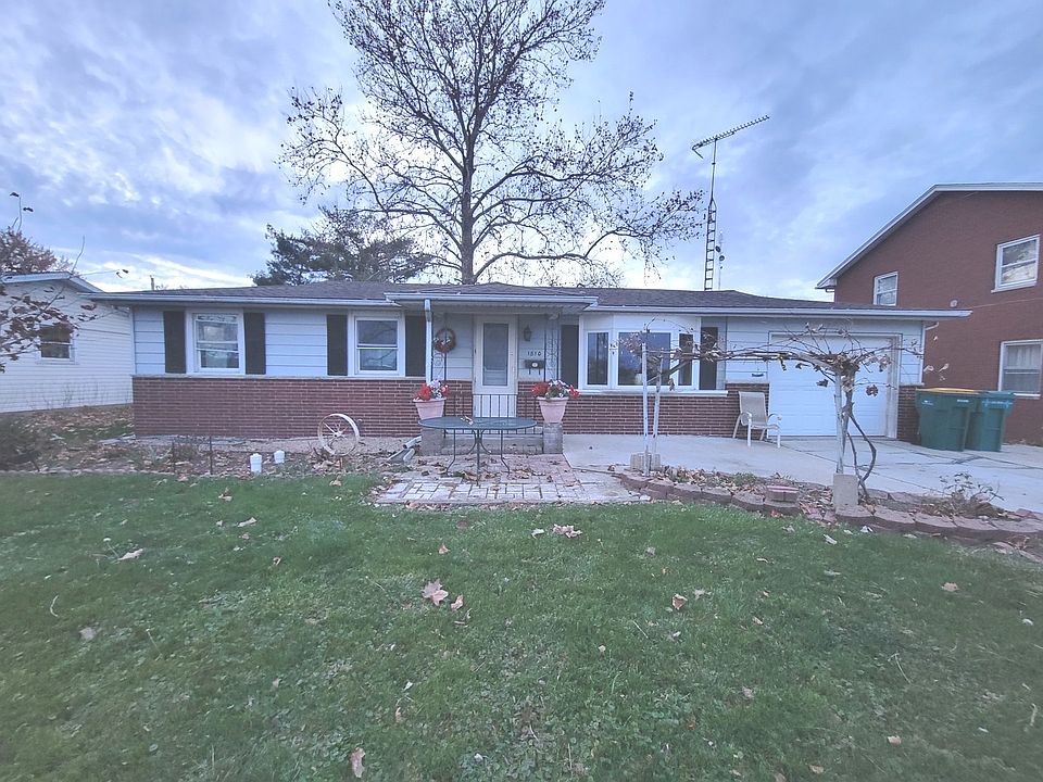 1810 N Shabbona St, Streator, IL 61364 MLS 11935940 Zillow
