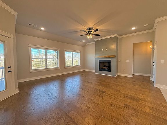 2nd image of 2354 Buckside St