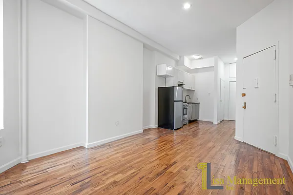 Rented by Lisa Management Inc | media 7