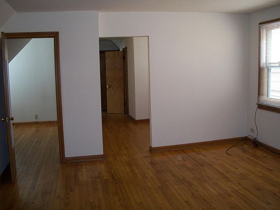 2nd image of 1336 W Wrightwood Ave #2